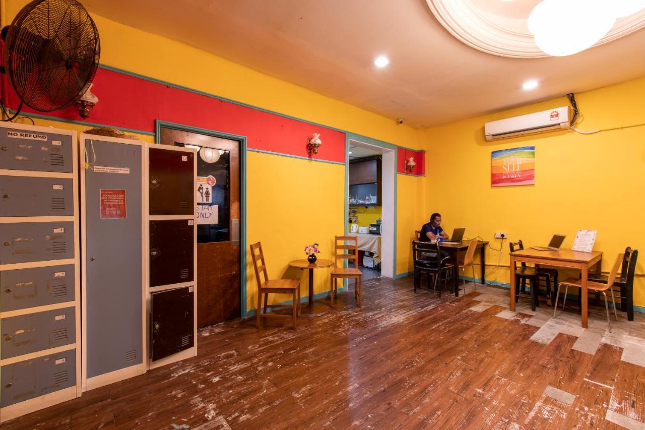 Travel Hub Guesthouse Kuala Lumpur Bagian luar foto