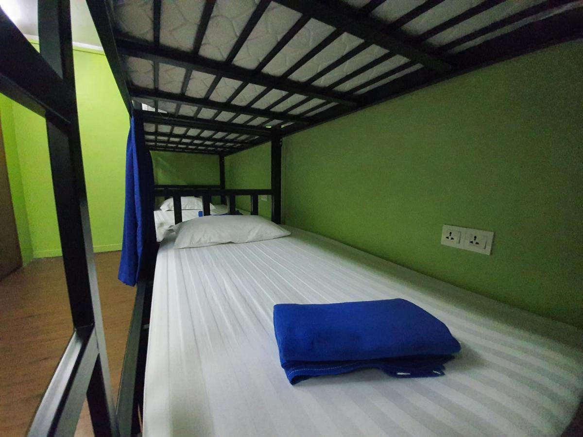 Travel Hub Guesthouse Kuala Lumpur Bagian luar foto