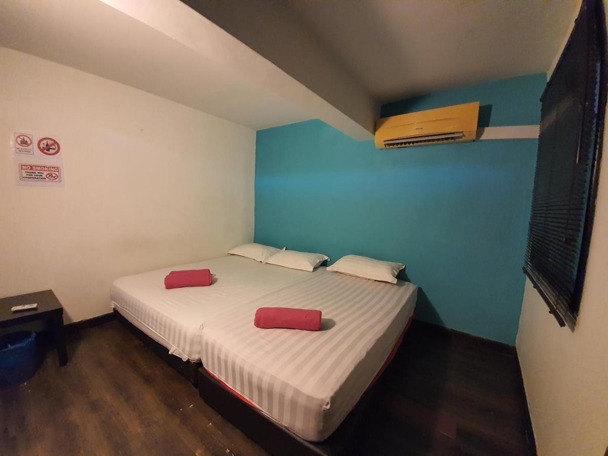 Travel Hub Guesthouse Kuala Lumpur Bagian luar foto